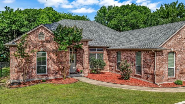 203 Mockingbird Lane, Aledo, TX 76008