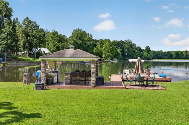 113 Panda Parkway, Tamassee, SC 29686