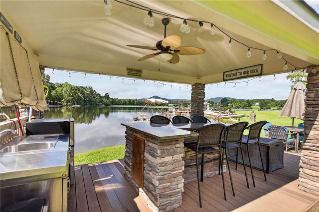 113 Panda Parkway, Tamassee, SC 29686