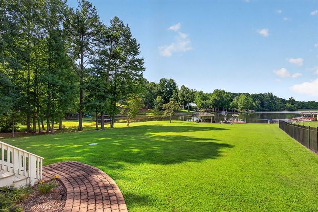 113 Panda Parkway, Tamassee, SC 29686