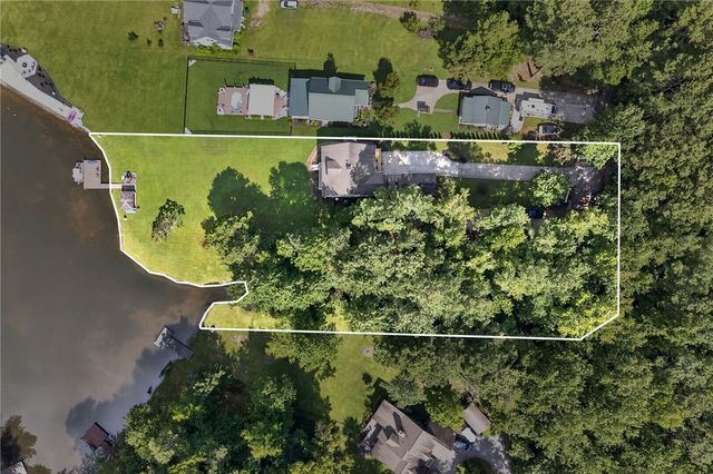 113 Panda Parkway, Tamassee, SC 29686