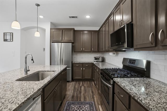 1225 Shire Drive, Aubrey, TX 76227