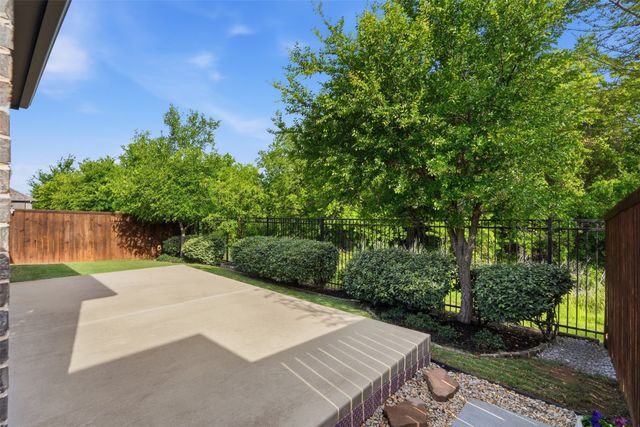 1225 Shire Drive, Aubrey, TX 76227