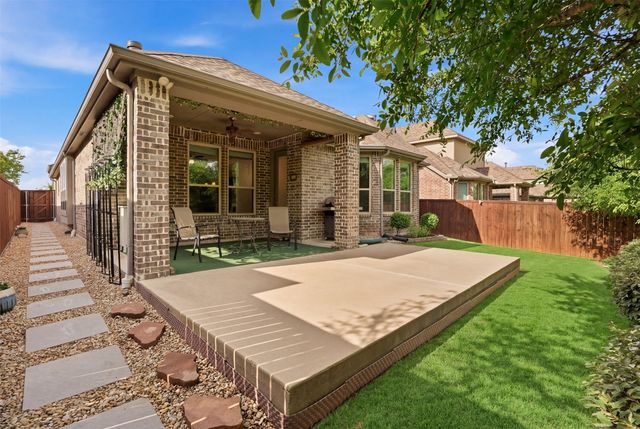 1225 Shire Drive, Aubrey, TX 76227