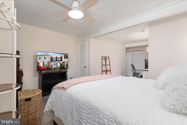 8307 CRESTMONT CIR, Springfield, VA 22153