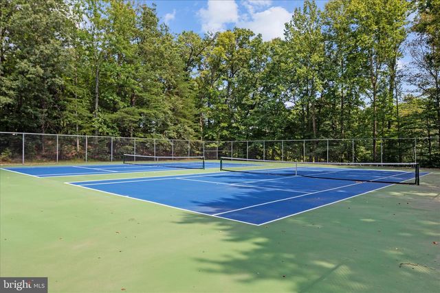 8307 CRESTMONT CIR, Springfield, VA 22153