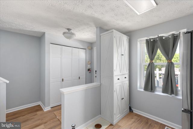 8307 CRESTMONT CIR, Springfield, VA 22153
