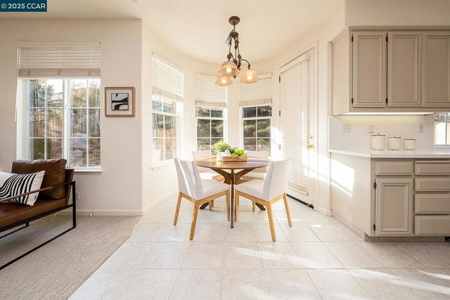 2222 Dewberry Dr, San Ramon, CA 94582