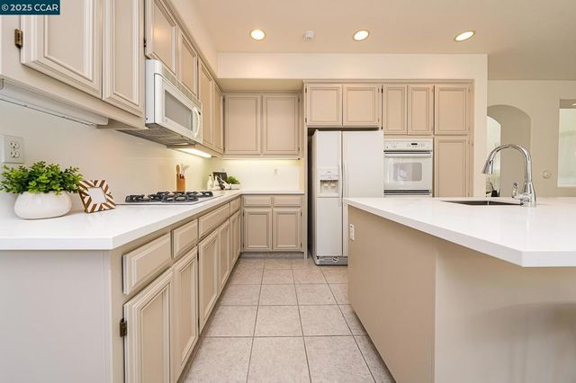 2222 Dewberry Dr, San Ramon, CA 94582