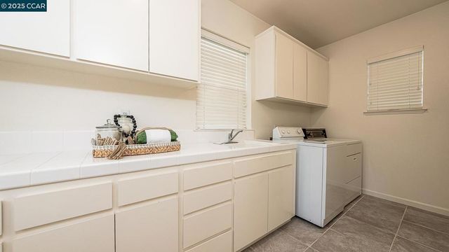 2222 Dewberry Dr, San Ramon, CA 94582