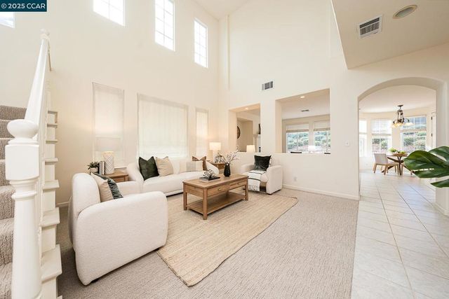 2222 Dewberry Dr, San Ramon, CA 94582