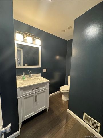 41 Nash Place B, Norwalk, CT 06854