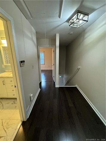 41 Nash Place B, Norwalk, CT 06854