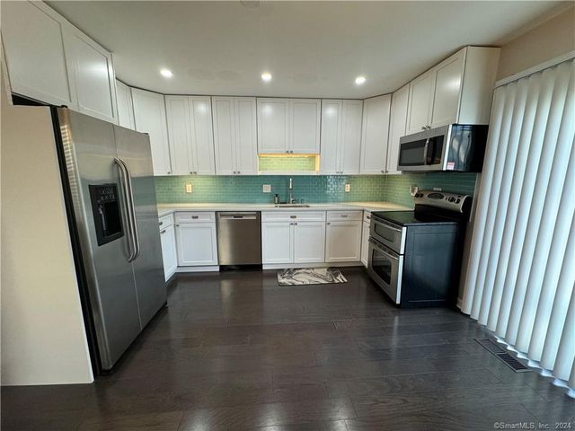 41 Nash Place B, Norwalk, CT 06854