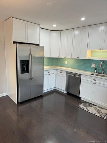 41 Nash Place B, Norwalk, CT 06854