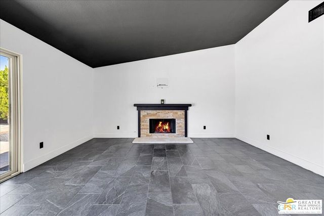 3190 E Loma Vista Circle, Palm Springs, CA 92264