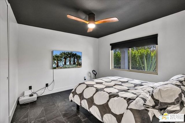 3190 E Loma Vista Circle, Palm Springs, CA 92264
