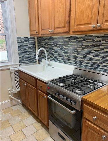 10 Remington St 208, Cambridge, MA 02138