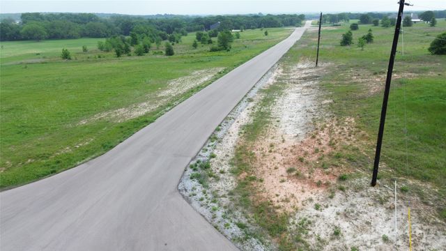 515 Rolling Hills Boulevard, Alvord, TX 76225
