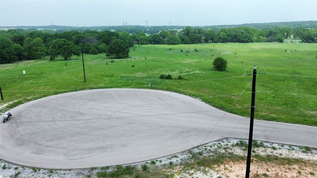 515 Rolling Hills Boulevard, Alvord, TX 76225