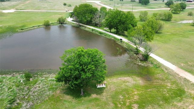 515 Rolling Hills Boulevard, Alvord, TX 76225