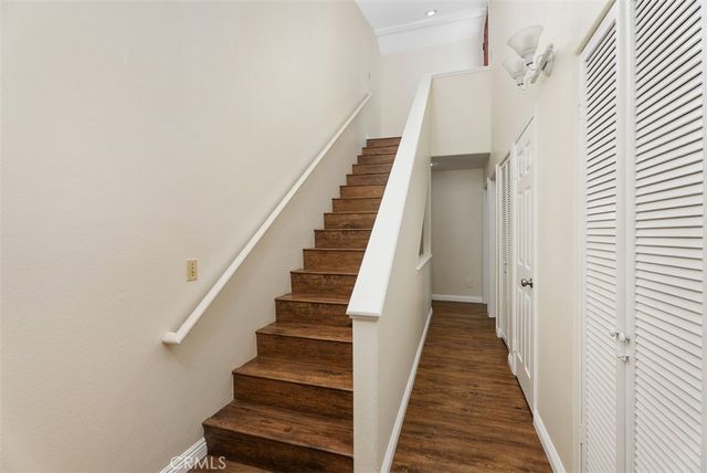 320 7th, Huntington Beach, CA 92648