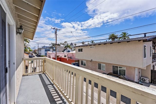 320 7th, Huntington Beach, CA 92648