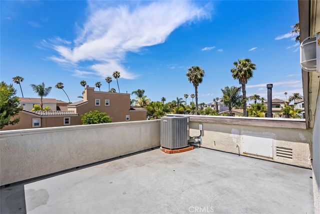 320 7th, Huntington Beach, CA 92648
