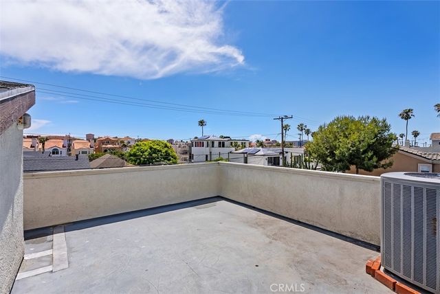 320 7th, Huntington Beach, CA 92648