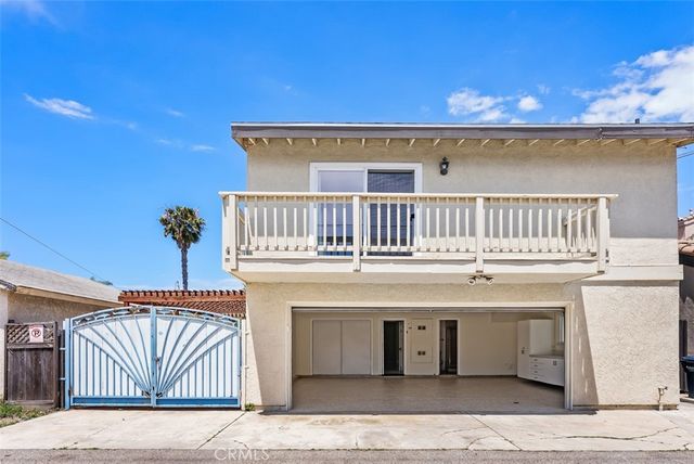 320 7th, Huntington Beach, CA 92648