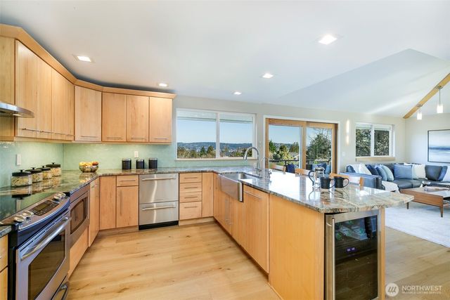6001 60th Avenue NE, Seattle, WA 98115