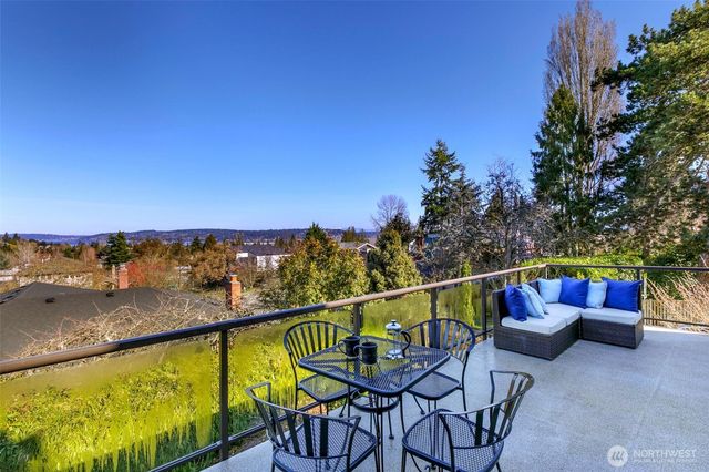 6001 60th Avenue NE, Seattle, WA 98115