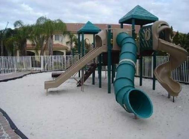 2635 SW 84th Ter 106, Miramar, FL 33025