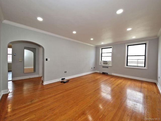 426D Larchmont Acres W 6D, Larchmont, NY 10538