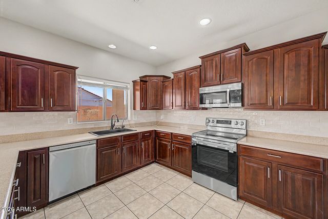 17873 W WATSON Lane, Surprise, AZ 85388