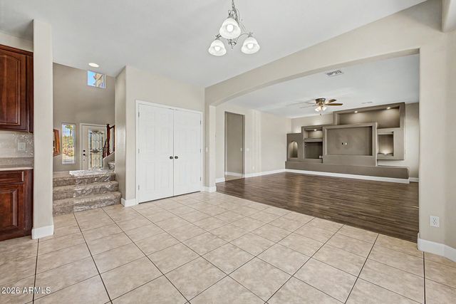 17873 W WATSON Lane, Surprise, AZ 85388