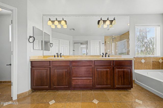 17873 W WATSON Lane, Surprise, AZ 85388