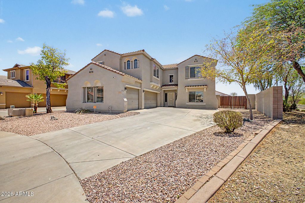 17873 W WATSON Lane, Surprise, AZ 85388 — photo 4