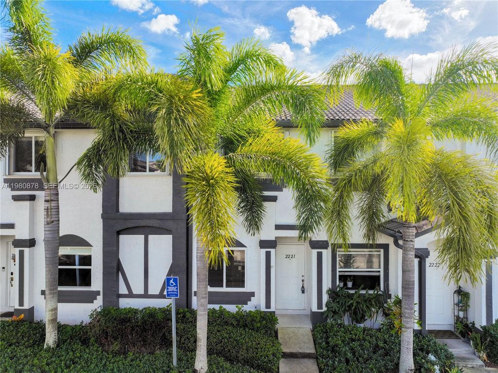 2221 SE 26th Ln 2221, Homestead, FL 33035