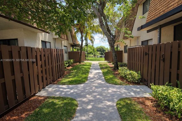 254 San Remo Blvd 254, North Lauderdale, FL 33068