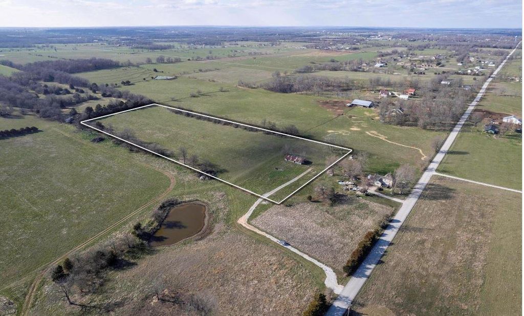 000 S Pine Road, Billings, MO 65610