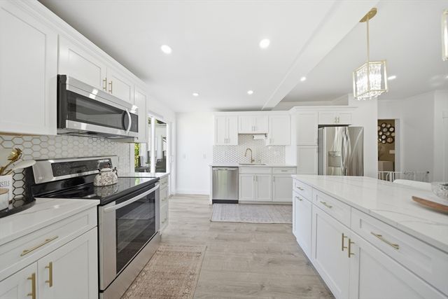 131 Pearl St, Gardner, MA 01440