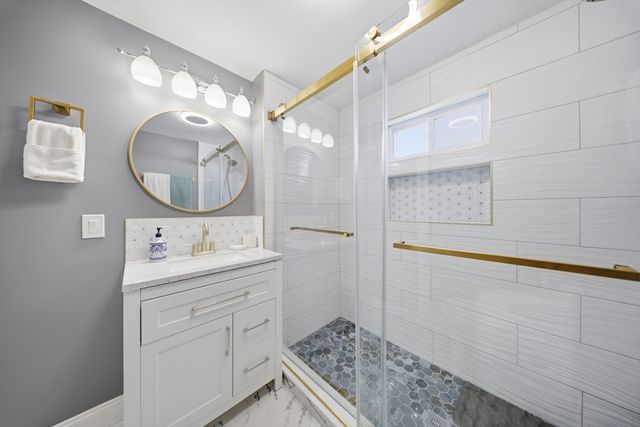 131 Pearl St, Gardner, MA 01440
