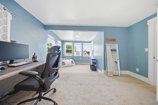 131 Pearl St, Gardner, MA 01440