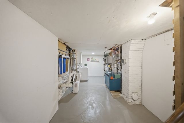 131 Pearl St, Gardner, MA 01440