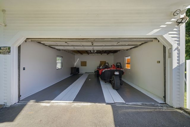 131 Pearl St, Gardner, MA 01440
