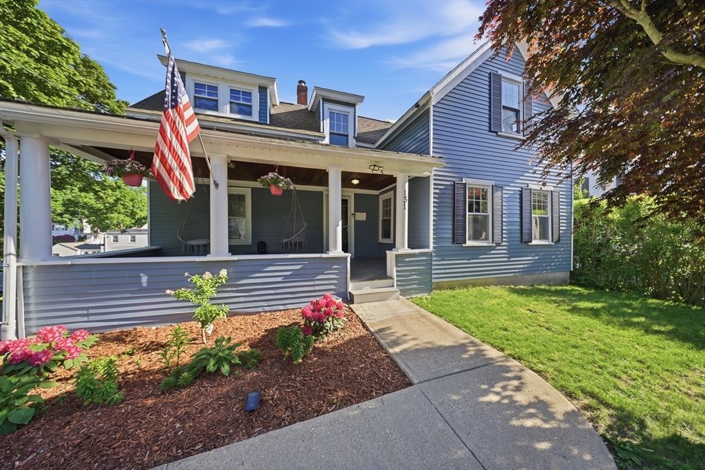 131 Pearl St, Gardner, MA 01440
