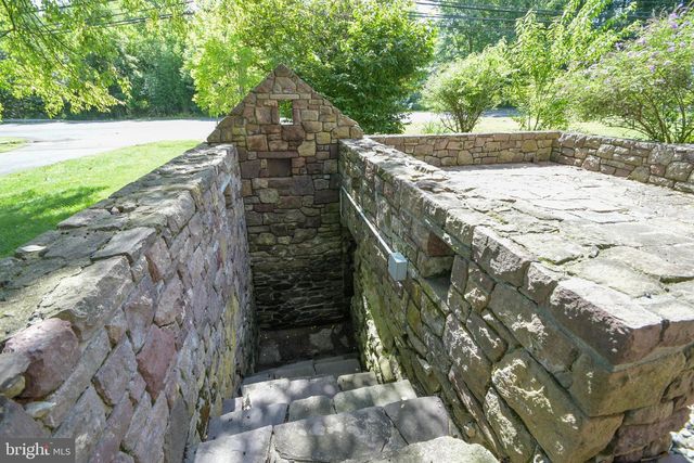 657 JACKSONVILLE RD, Warminster, PA 18974