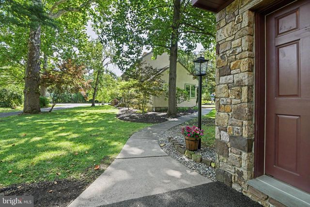 657 JACKSONVILLE RD, Warminster, PA 18974