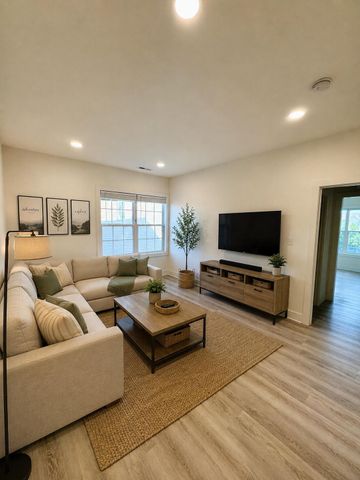 705 Sundollar Cove, Lexington, KY 40515